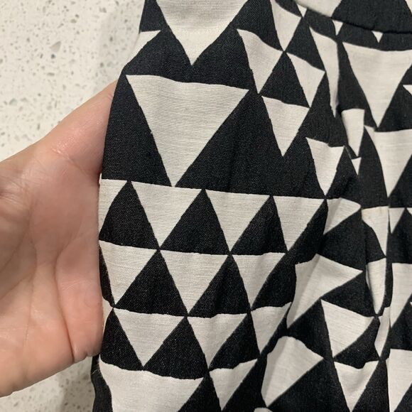 J. Crew Size 2 Skirt Geometric Triangle Jacquard Printed Short Pencil Women's - Picture 5 of 10